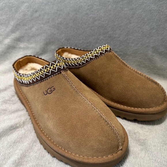 UGG Tan Suede Slip-On Shoes casual slippers - Picture 3 of 6